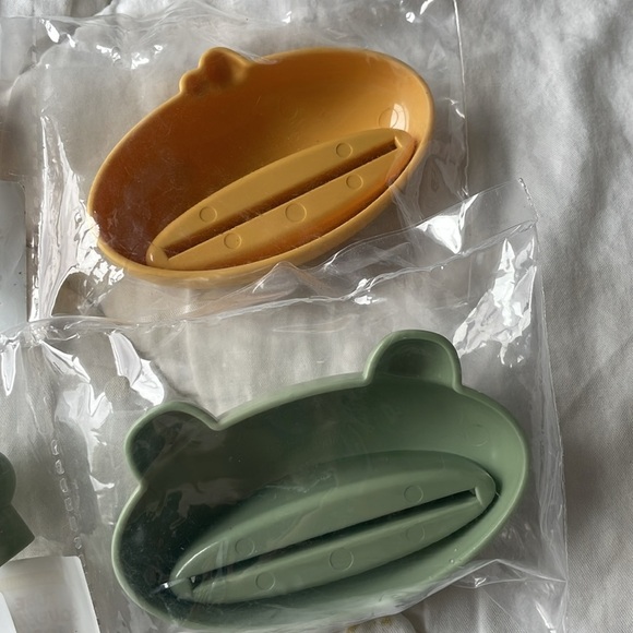 Bundle of two new Toothpaste Squeezes‎ - Picture 3 of 3